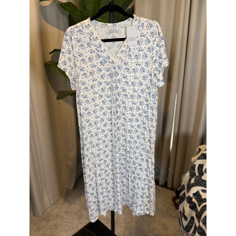 Croft & Barrow Womens Floral Nightgown White Purple Lace Trim V-Neck Size M NEW